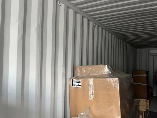 Loue parking 14m² conteneur de stockage