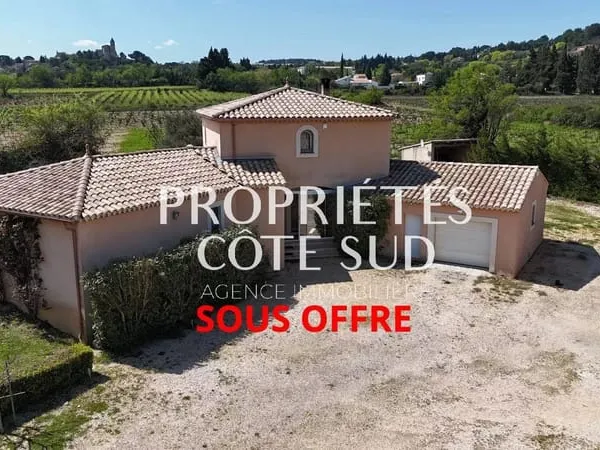 Villa 190 m2 piscine + hangar sur 4800 m2