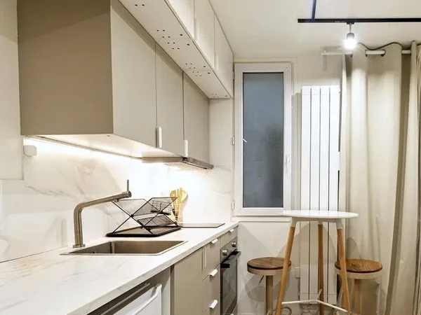 Studio 2 pièces 13 m²