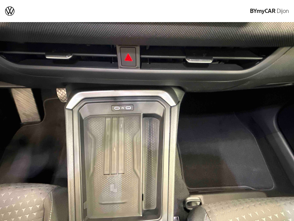 Volkswagen T-Roc 1.5 eTSI Hybrid 116 ch DSG7 — photo 28