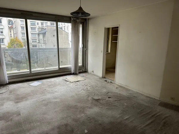 STUDIO A VENDRE