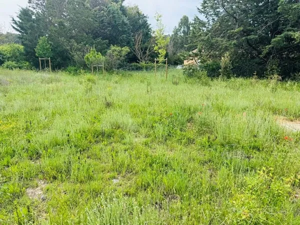 Terrain 600 m²