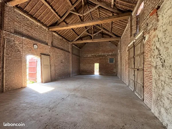 Grange 1 pièce 100 m²