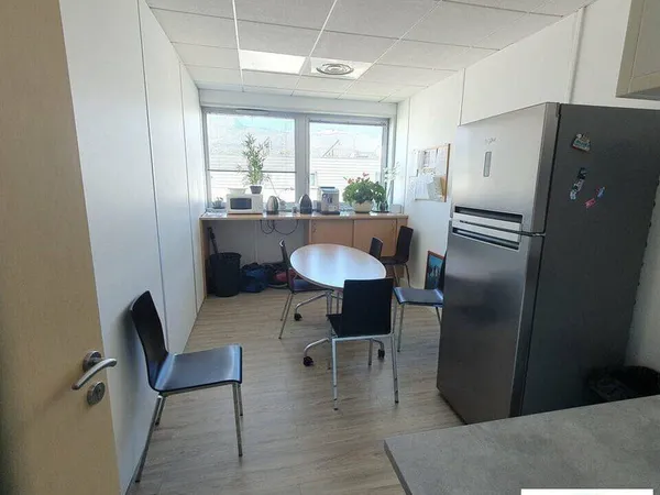 Bureau 313 m²
