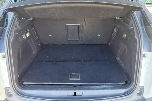 Peugeot 3008 hybrid4 300 e-eat8 — photo 40