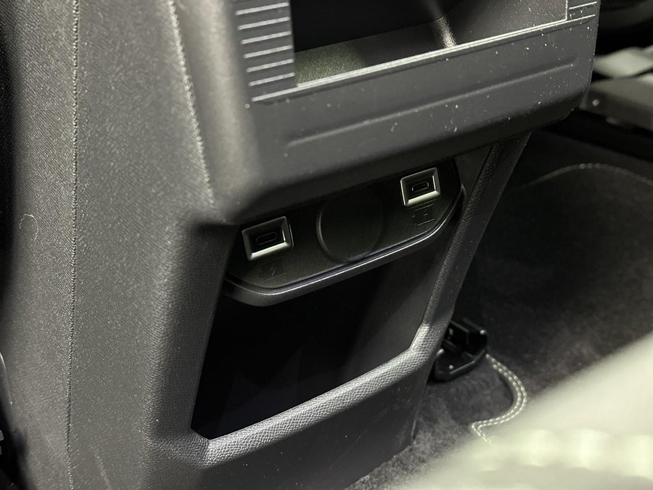 Peugeot 3008 hybrid 145 e-dcs6 gt — photo 37