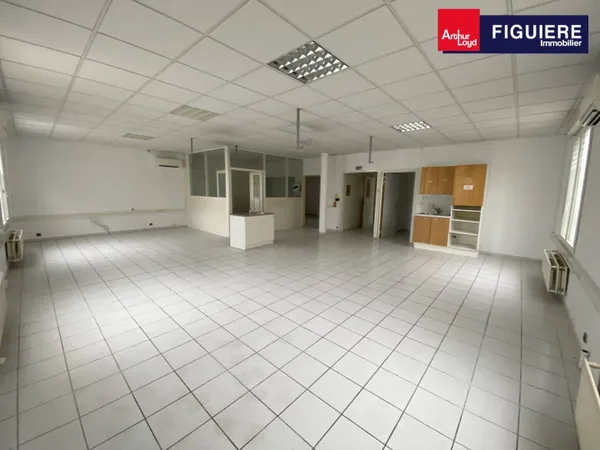 Bureaux 200 m²