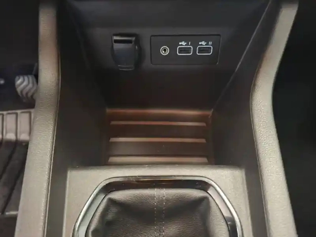 Renault Clio tce 90 — photo 23
