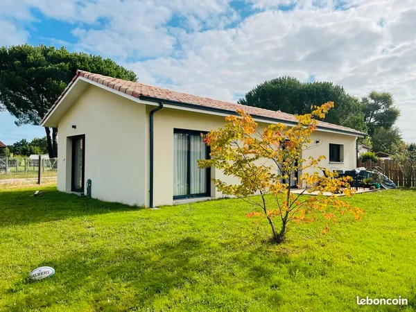 Vends maison individuelle neuve (RT2020) hors lotissement terrain 527 m2 très calme 9 min Océan