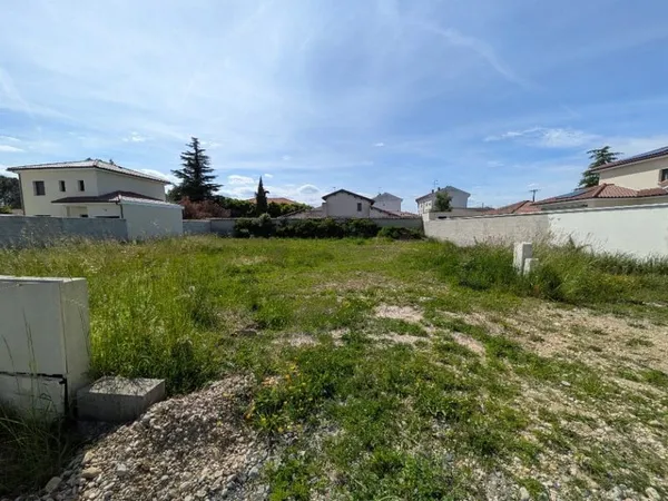 Terrain 536 m²
