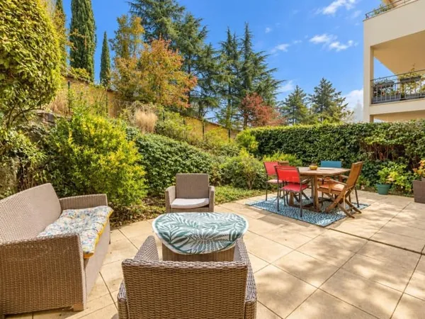Magnifique appartement 4 pièces avec 2 jardins DARDILLY (69)