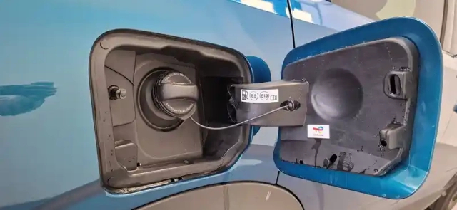 Peugeot 3008 plug-in hybrid 225 e-dcs7 — photo 11