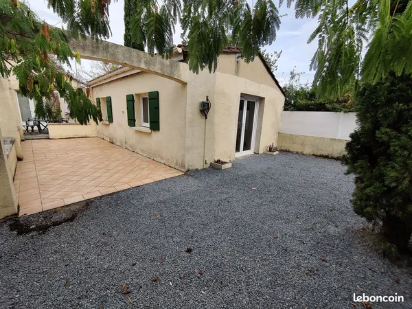 Meublé de 29 m² avec terrasses et parking - Electricité, Eau, Internet inclus