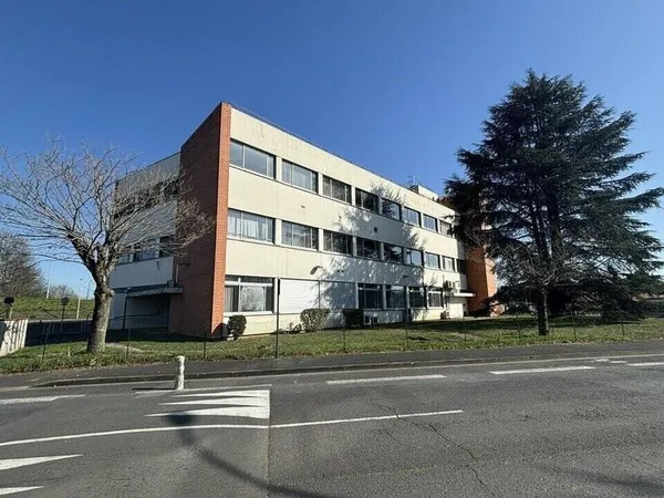 Bureaux 1827 m²