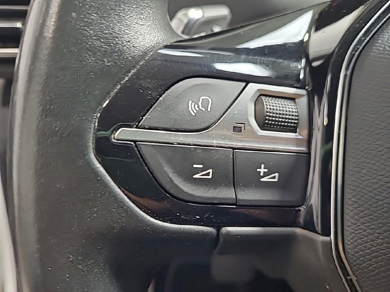 Peugeot 3008 hybrid 225 e-eat8 allure — photo 26