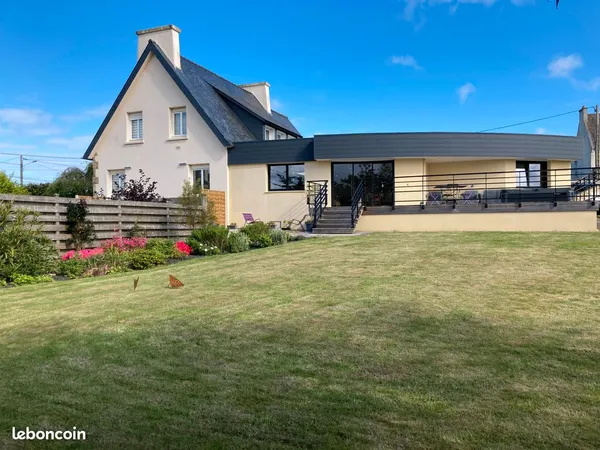 Demeure atypique 10 pièces - 242 m² - Plouescat 29430