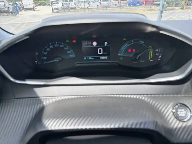Peugeot 208 electrique 50 kwh 136 — photo 10
