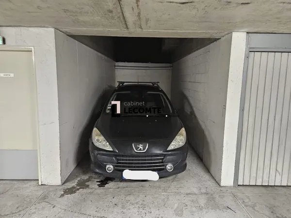 Rennes Saint Hélier - Parking boxable en garage