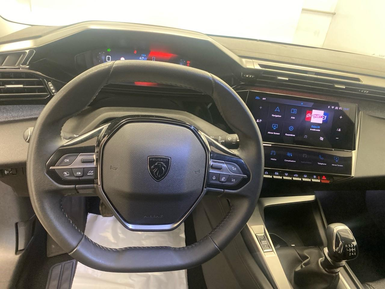 Peugeot 308 sw puretech 130ch s&s bvm6 allure — photo 12