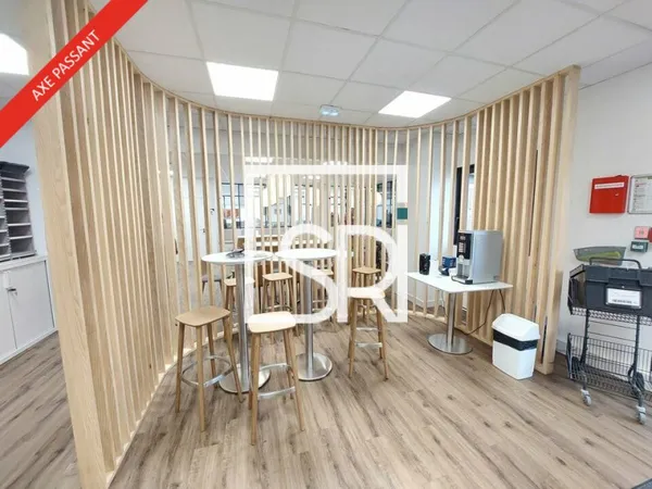 Local professionnel 1254 m²