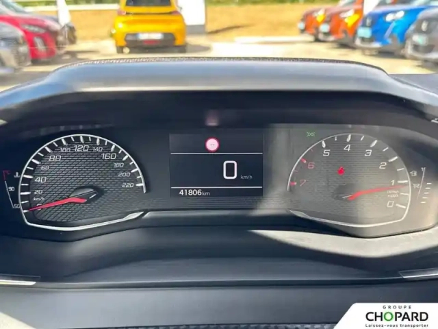 Peugeot 208 puretech 75 s&amp;s bvm5 — photo 134