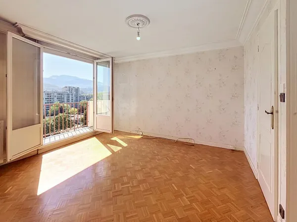 Isère (38) - A Vendre GRENOBLE - Appartement dernier étage T