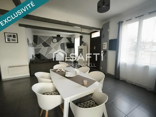 Maison d'habitation en trois faces, avec deux logements : un T5 avec quatre chambres, grande pièce d