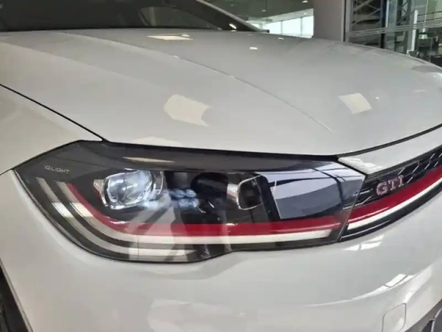 Volkswagen Polo 2.0 tsi 207ch gti dsg7 — photo 7