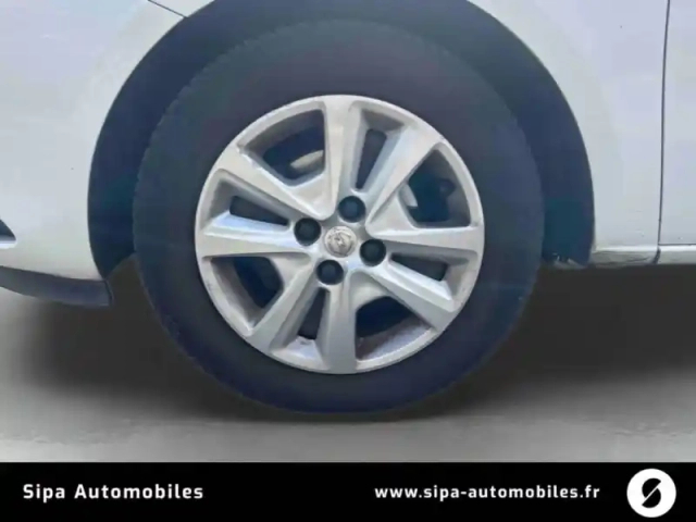 Opel Corsa 1.4 90 ch — photo 9