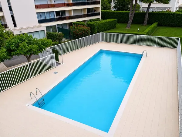 Location année Studio meublé 24 m² avec parking