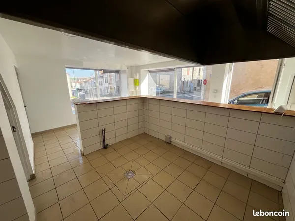 À VENDRE - LOCAL COMMERCIAL 70 m² - CENTRE-VILLE DE VAUCOULEURS - 42 500