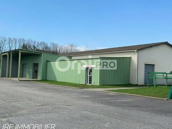 Local d'activité 572 m²
