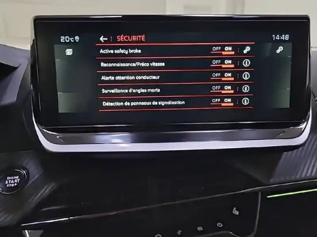 Peugeot 2008 puretech 155 s&amp;s eat8 — photo 22
