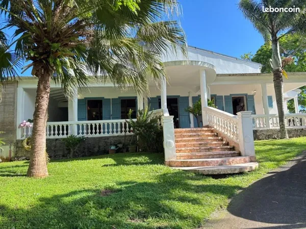 Maison 4 pièces 323 m²
