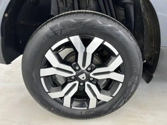 Dacia Duster tce 150 fap 4x2 edc — photo 40