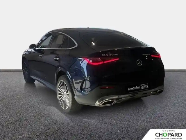 Mercedes Glc coupe 300 e 9g-tronic 4matic — photo 7