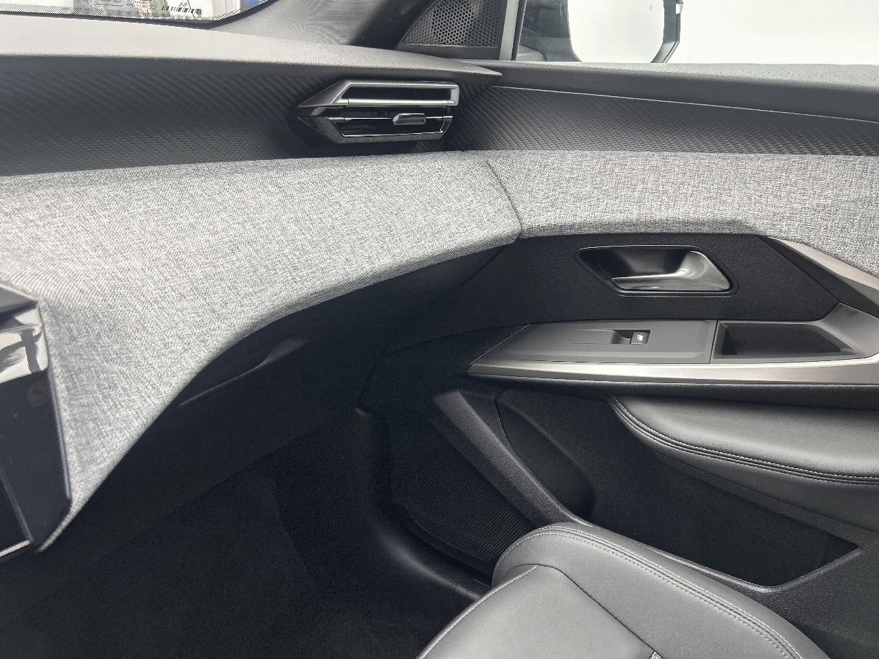 Peugeot 3008 hybrid 145 e-dcs6 allure — photo 29