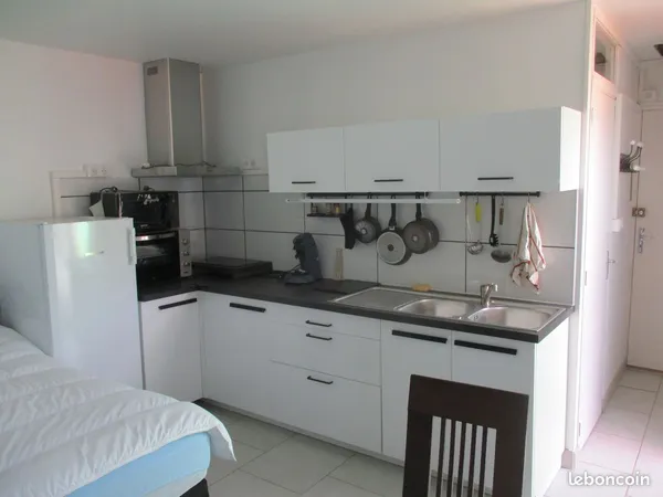 Titre : Studio étudiant 1 à 2 pers. Avec 2 lits 1 place 90 X 190, SDB et terrasse