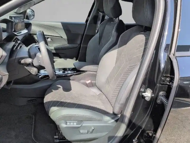 Peugeot 2008 hybrid 145 e-dcs6 — photo 11