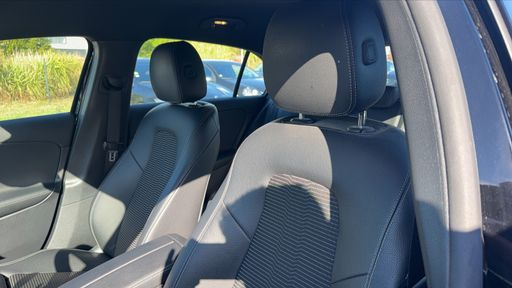 Mercedes Classe A 180 136 7G-DCT - AMG Line – 2021 – 80798 km – Essence – Boîte Automatique — photo 13