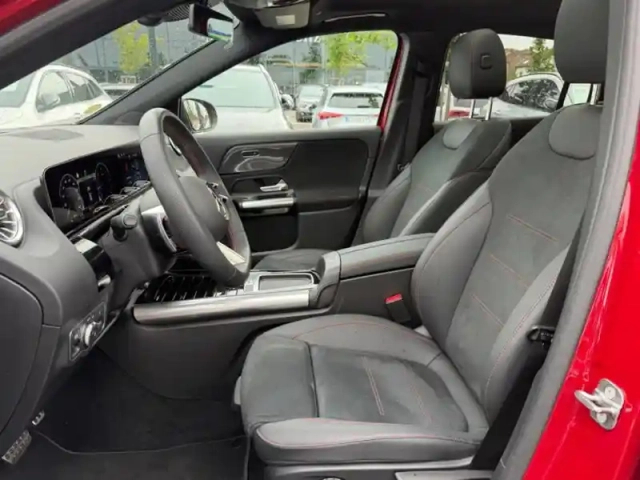Mercedes Gla 200 d amg line — photo 32
