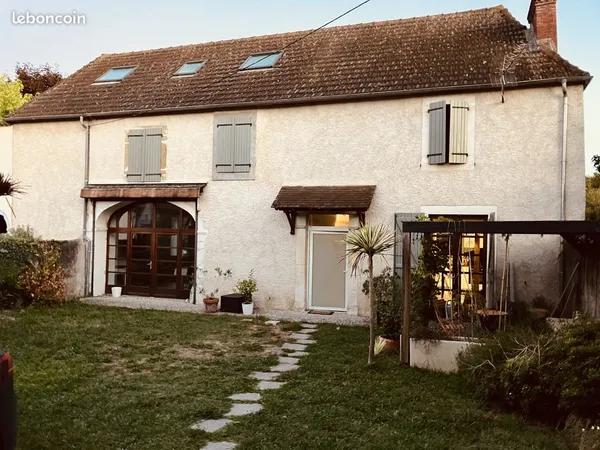 Maison de caractère 240 m² - 5 ch + bureau - Dépendance 30 m² - Centre Bordes