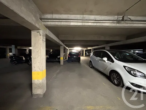 Parking 12 m²
