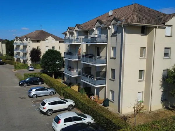 Appartement T3 lumineux avec balcon, faibles charges et deux