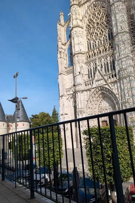 Photo 1
