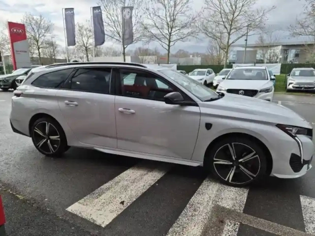 Peugeot 308 sw 1.5 bluehdi 130ch s&amp;s gt eat8 — photo 4