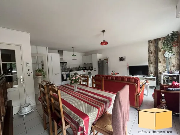 Appartement T3 avec terrasse et garage