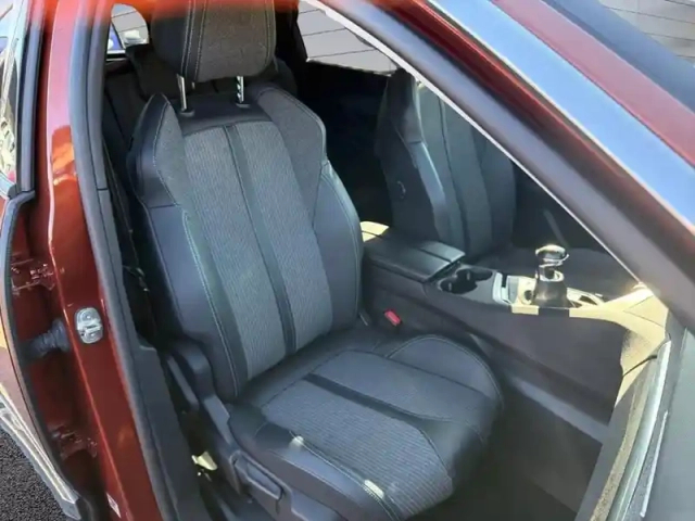 Peugeot 5008 puretech 130ch s&amp;s bvm6 allure pack — photo 9