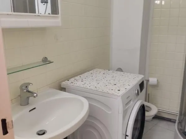 Studio 1 pièce 27 m²