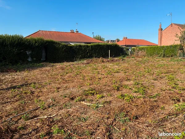 Terrain constructible à vendre